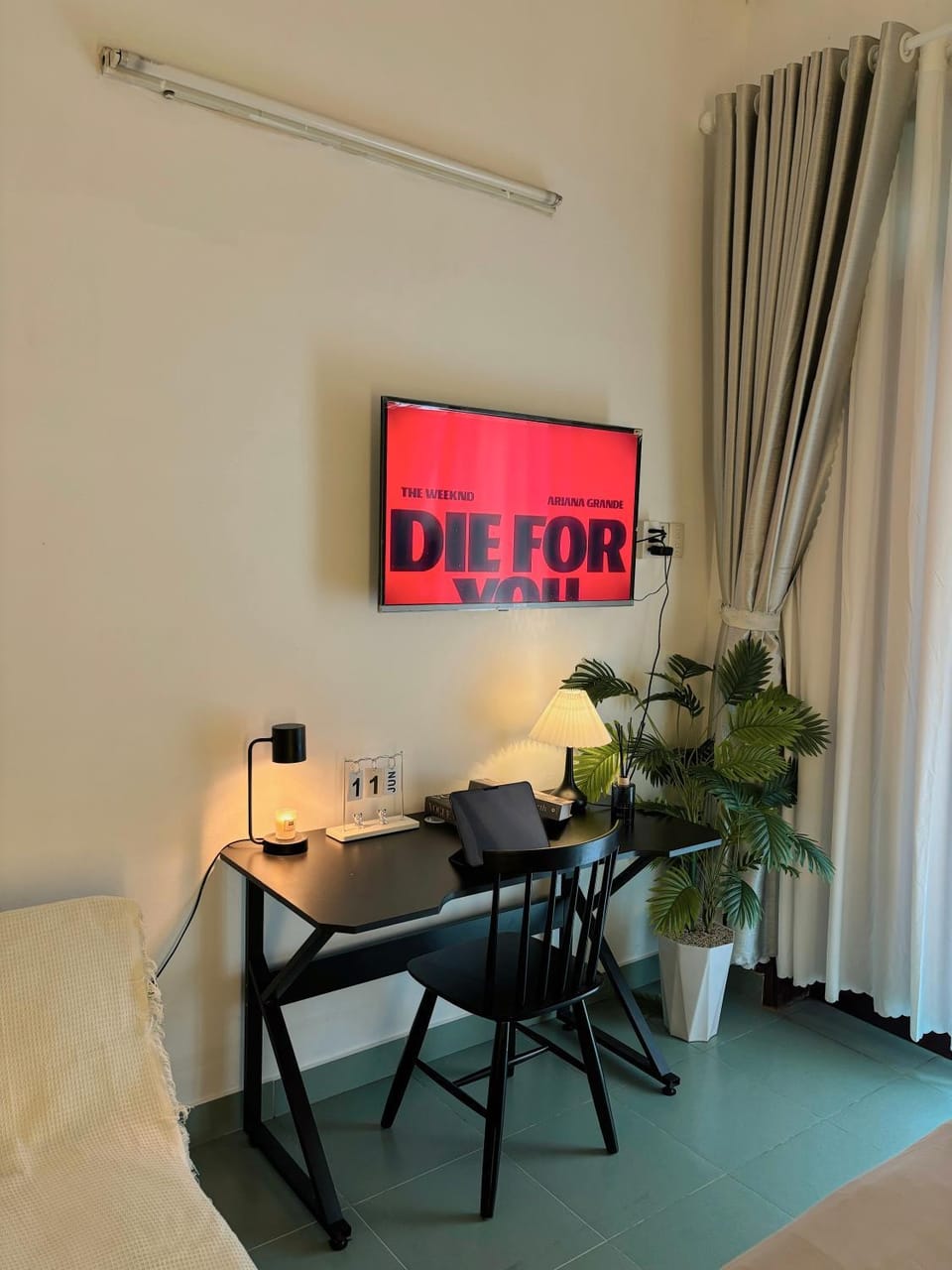 TV and multimedia, Seating area