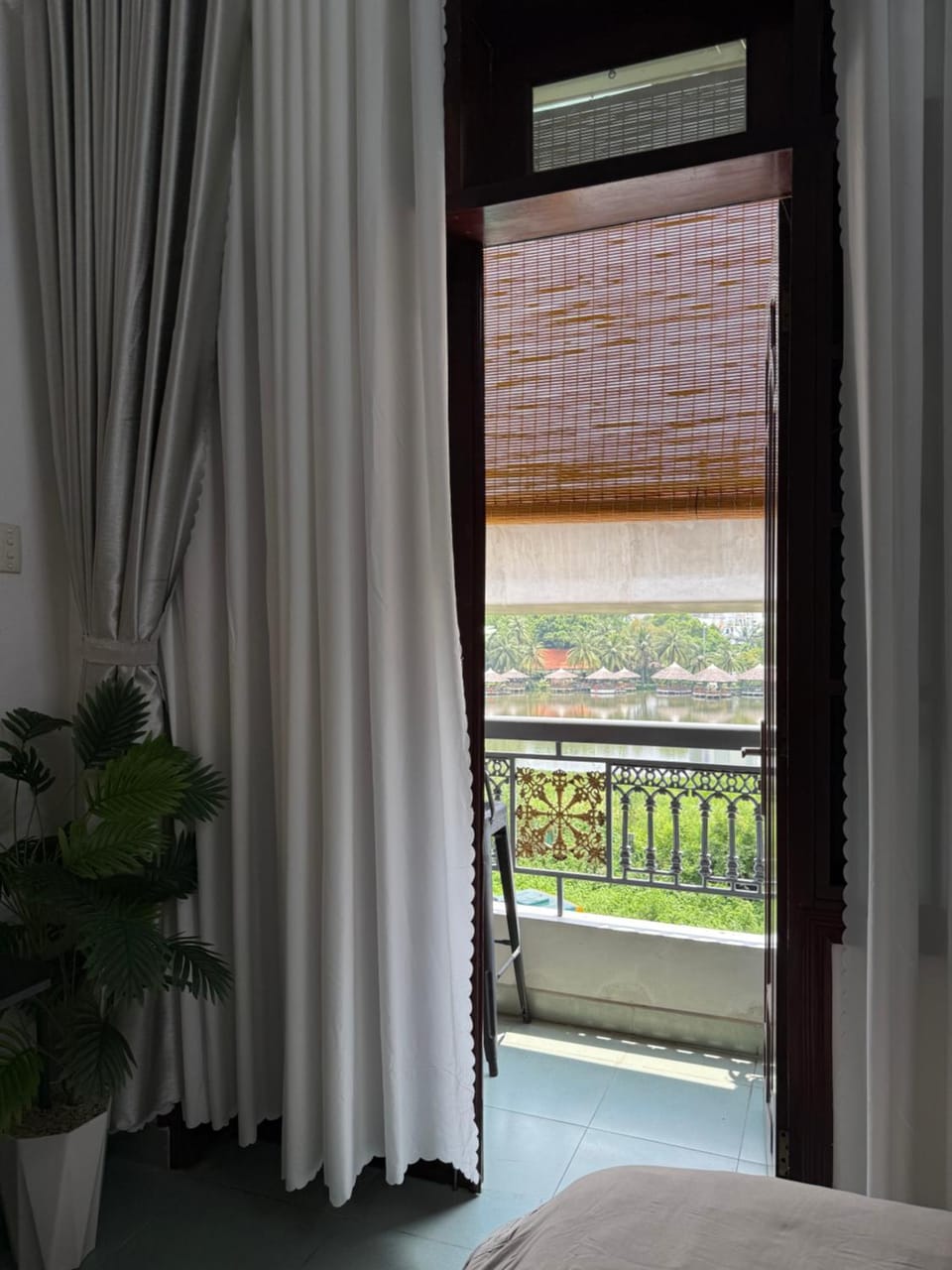 View (from property/room), Photo of the whole room