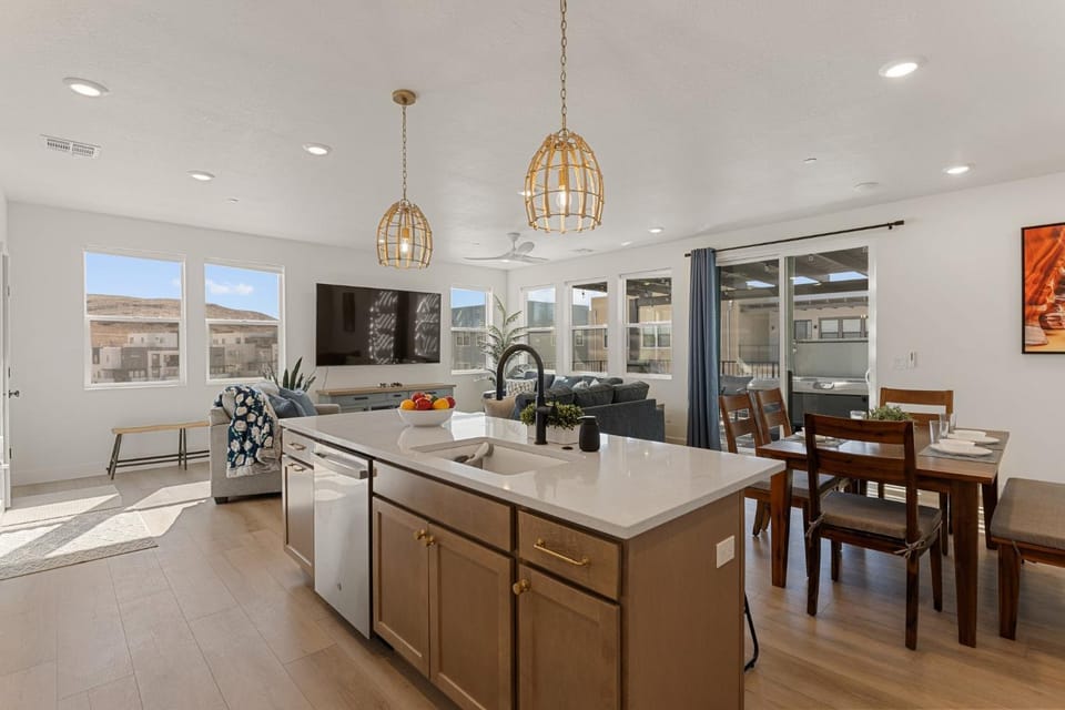 Red Rock Lagoon condo Apartment in St George