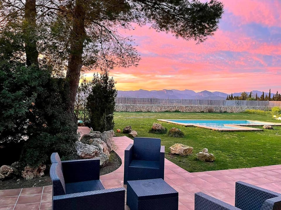 Lujosa Villa con piscina junto a Palma Villa in Pla de Mallorca
