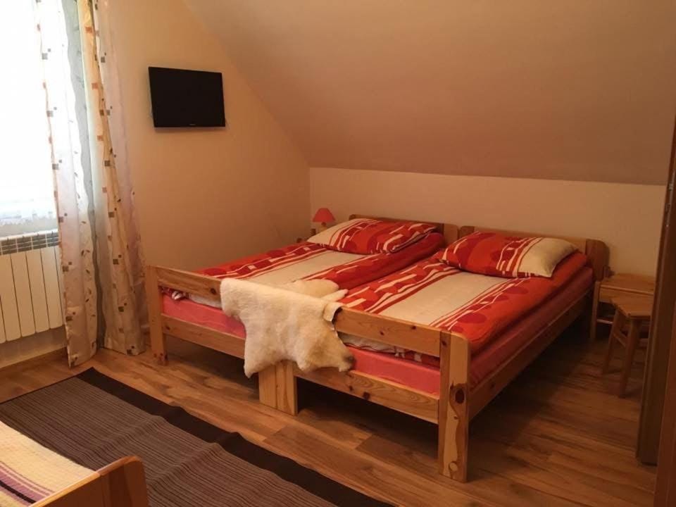 Noclegi Pod Lasem Farm Stay in Lesser Poland Voivodeship