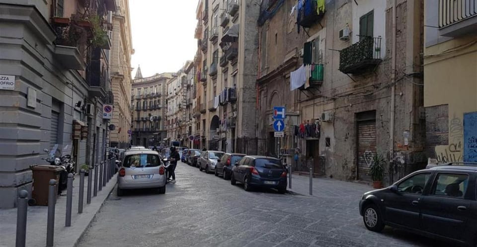 Basso Annarè Apartment in Naples