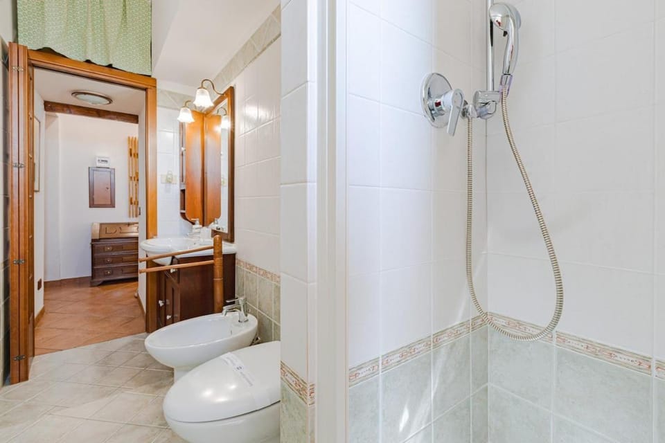 Sea View Barcolana Suite Fiber Wifi Netflix Apartment in Trieste