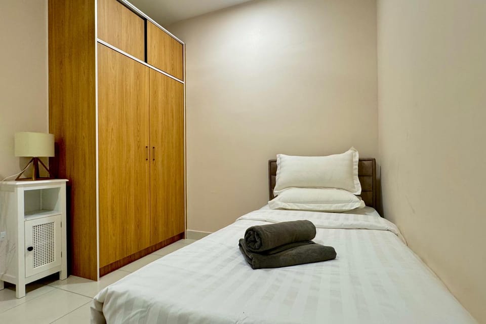 Designer 3BDR at KLIA, Arena with Netflix Apartment in Selangor, Malaysia