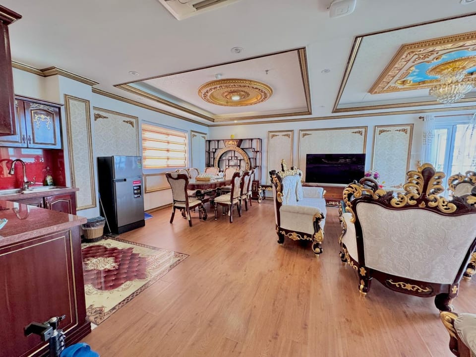 Kitchen or kitchenette, Living room, Dining area