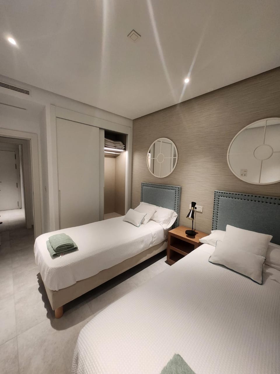 Bed, Photo of the whole room, Bedroom, wardrobe