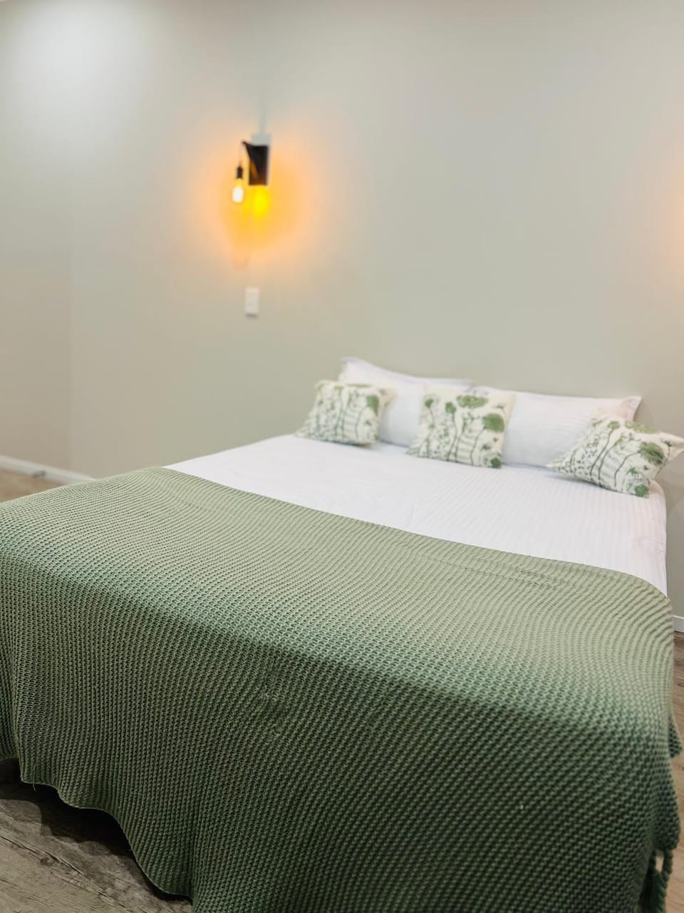 Modern One Bedroom Unit with Private Entrance Near Hunua Falls Bed and Breakfast in Waikato