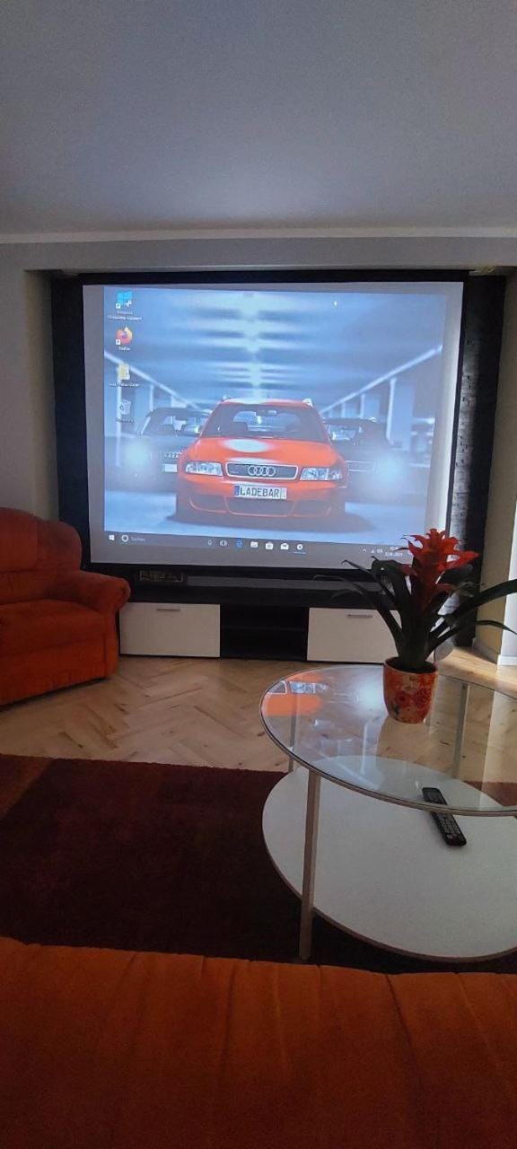 TV and multimedia, Living room, Evening entertainment