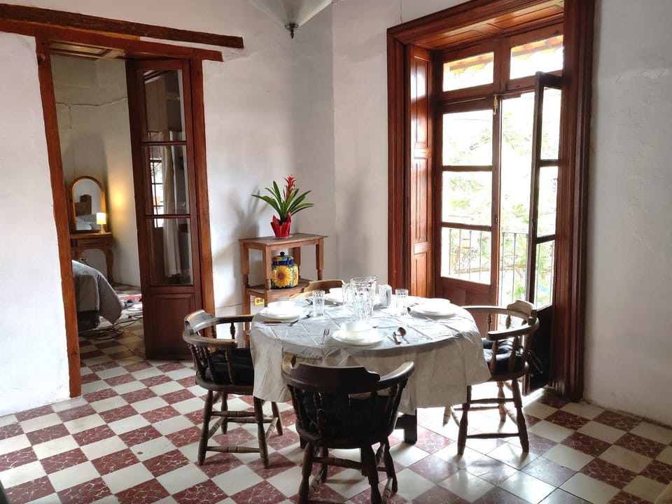 Maison avec balcon - centre historique Apartment hotel in Guanajuato