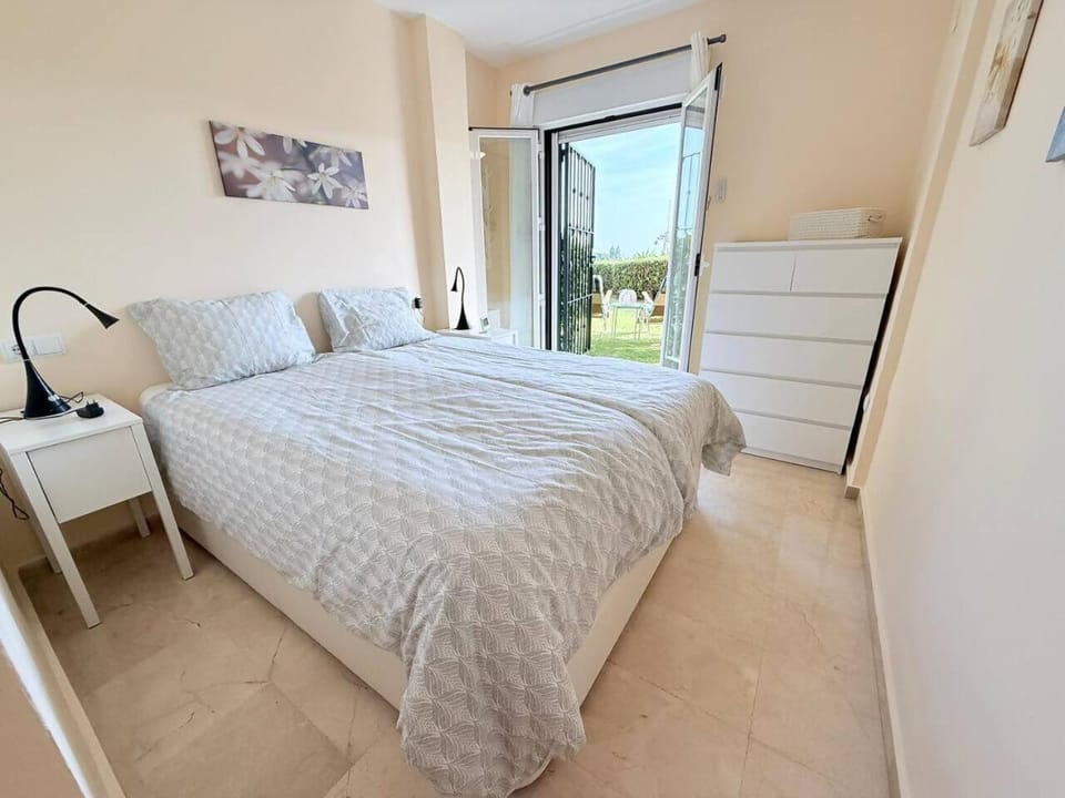 Two bedroom Garden Apt with Sea Views & Pool Apartment in Sitio de Calahonda