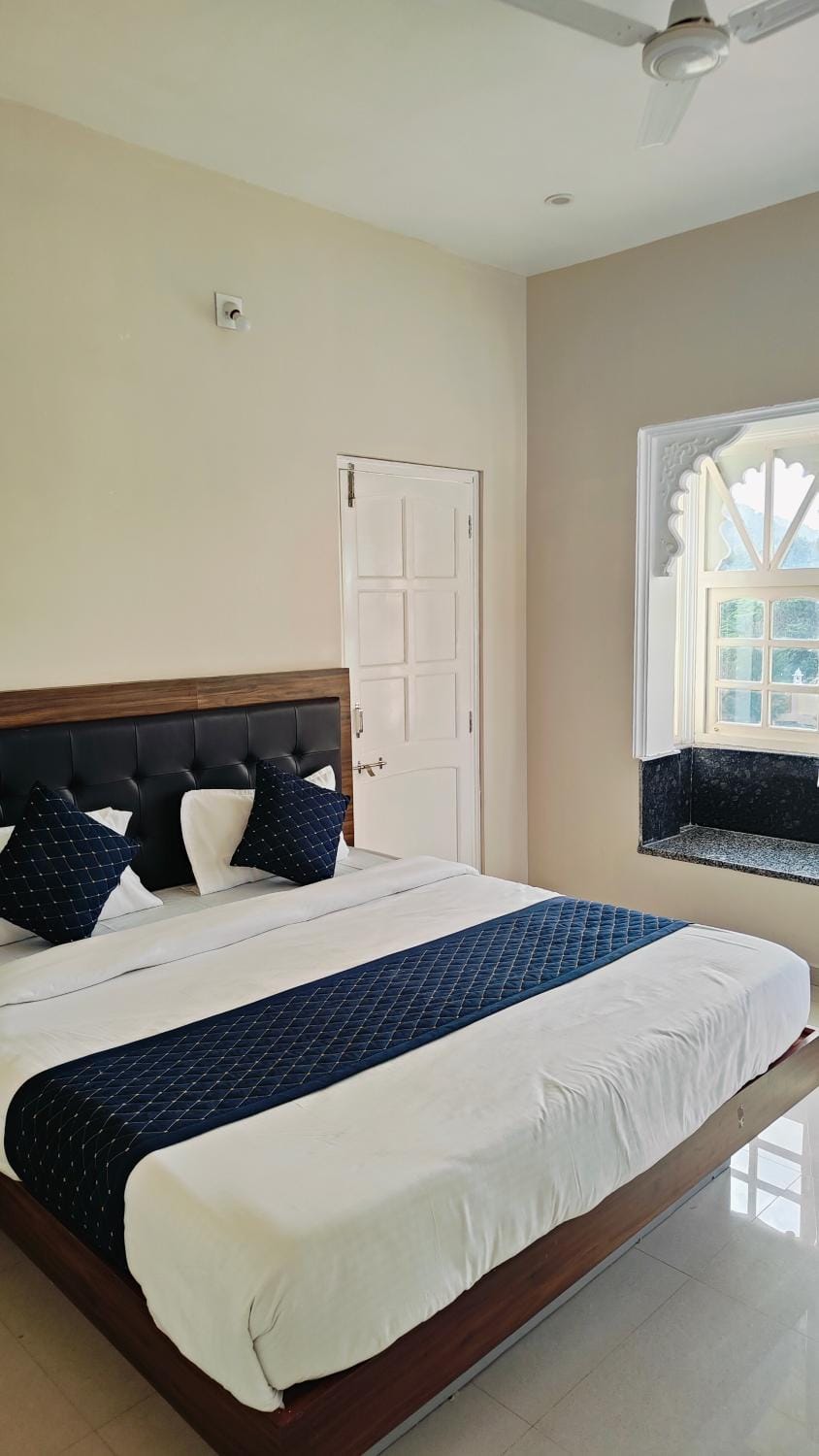 The Rajshahi Vilas Hotel in Gujarat