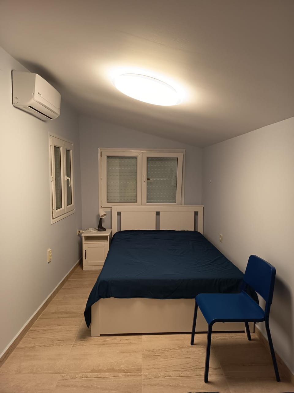 Bed, Bedroom, air conditioner