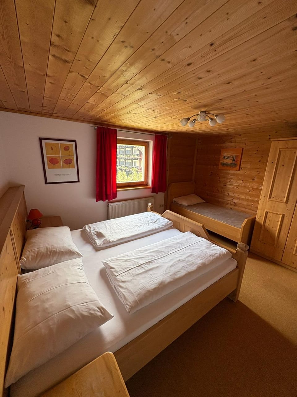 Bed, Photo of the whole room, Bedroom, wardrobe