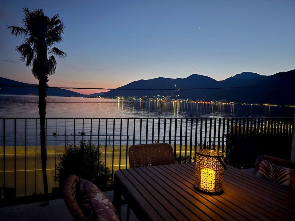 Spring, Night, Natural landscape, Summer, Balcony/Terrace, Seating area, Beach, Sea view, Sunset