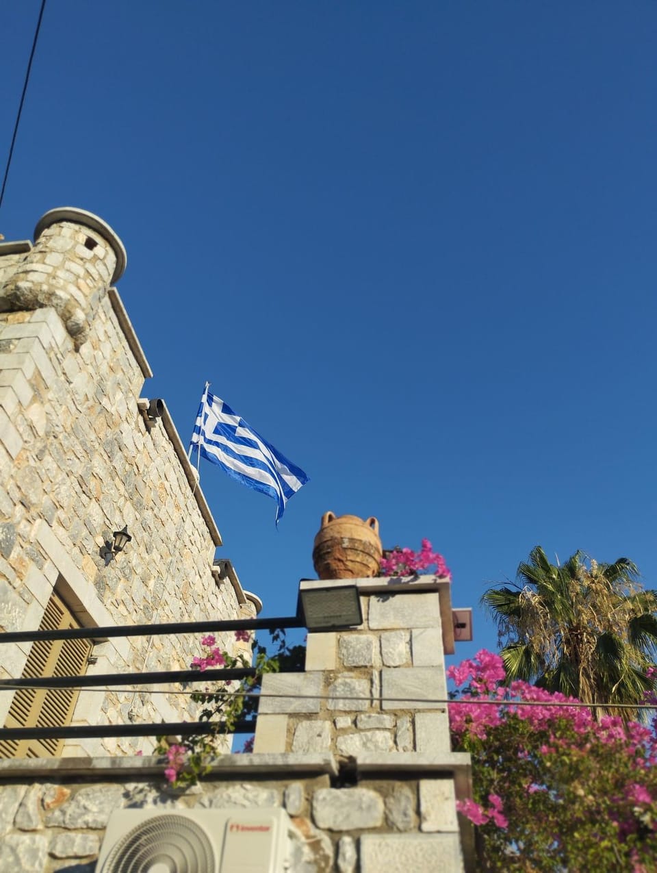 Villa Voukamvilia 3 minutes walk from Beach Villa in Messenia