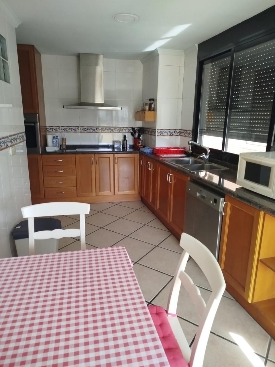 Kitchen or kitchenette, Dining area, oven, pet friendly, stove