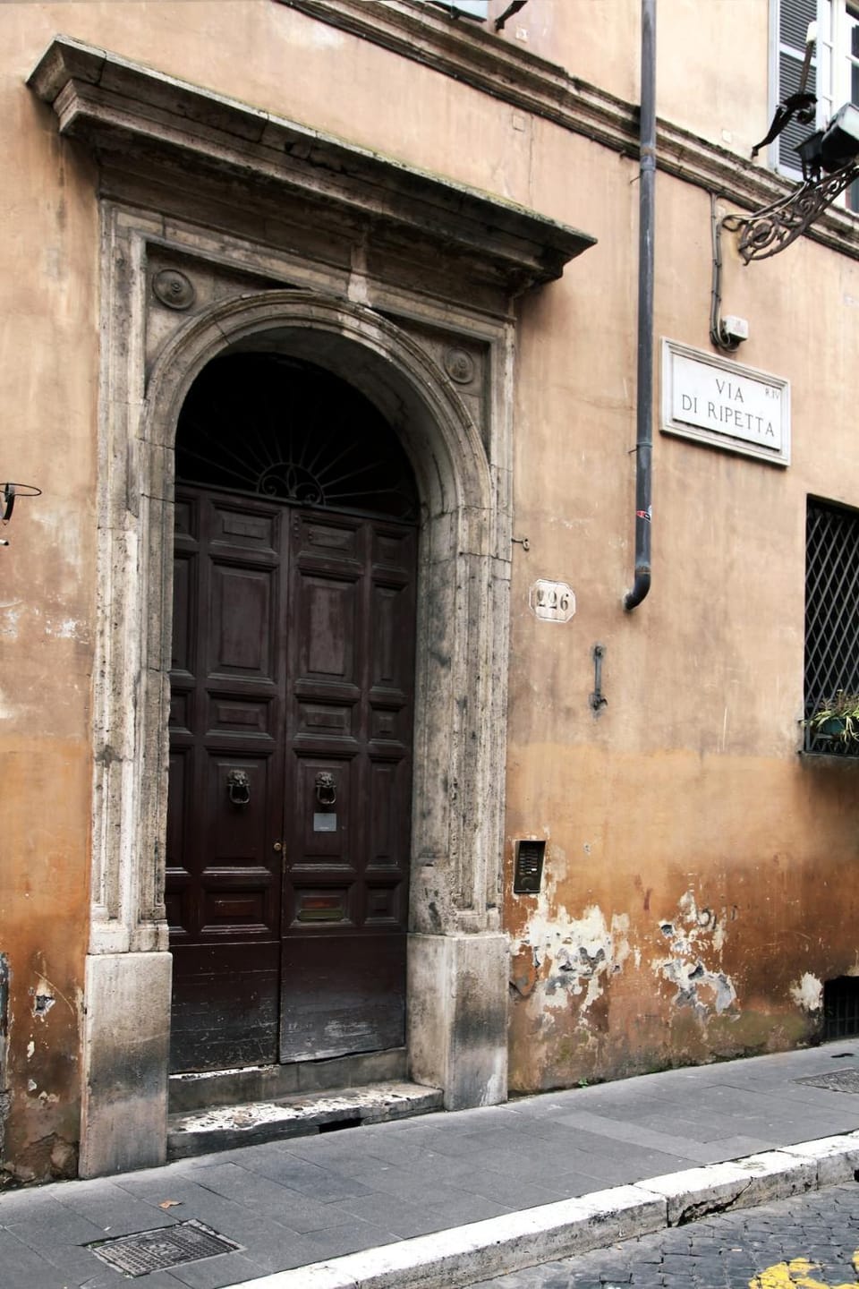 Facade/entrance