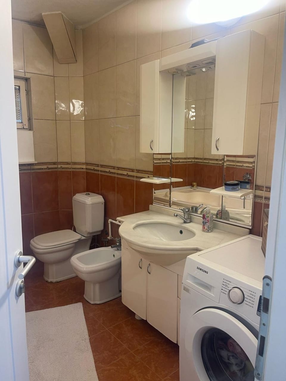 House with a very quiet location Shtëpi me një vendndodhje shumë të qetë House in Montenegro