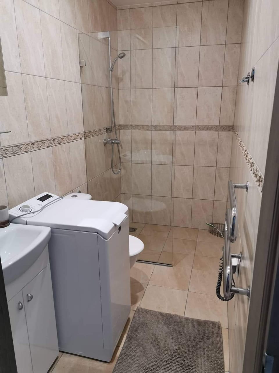Shower, Bathroom, washing machine