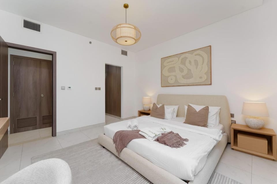 Luxury 1BR in District One with Lagoon Views Apartment in Dubai