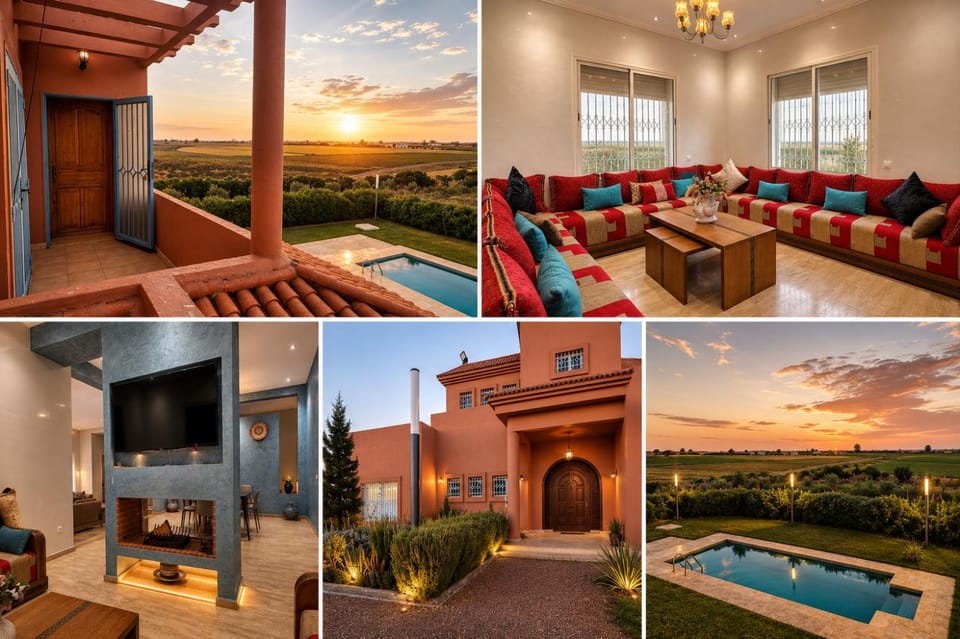 Patio, Communal lounge/ TV room, Natural landscape, TV and multimedia, Living room, Seating area, Pool view, Swimming pool