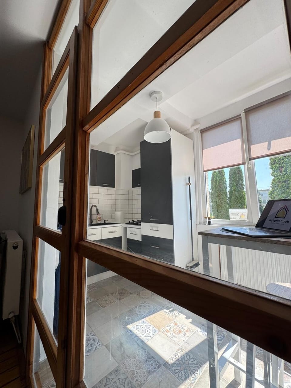 Kitchen or kitchenette, Dining area, oven, stove