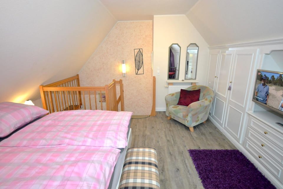 Bed, Bedroom, wardrobe