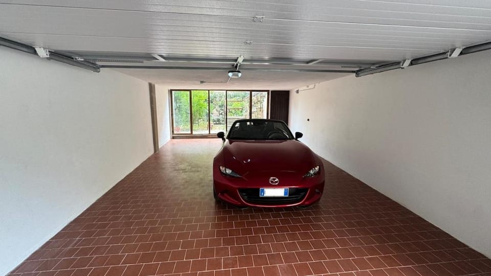 Apartment with Private Parking Apartment in Lerici