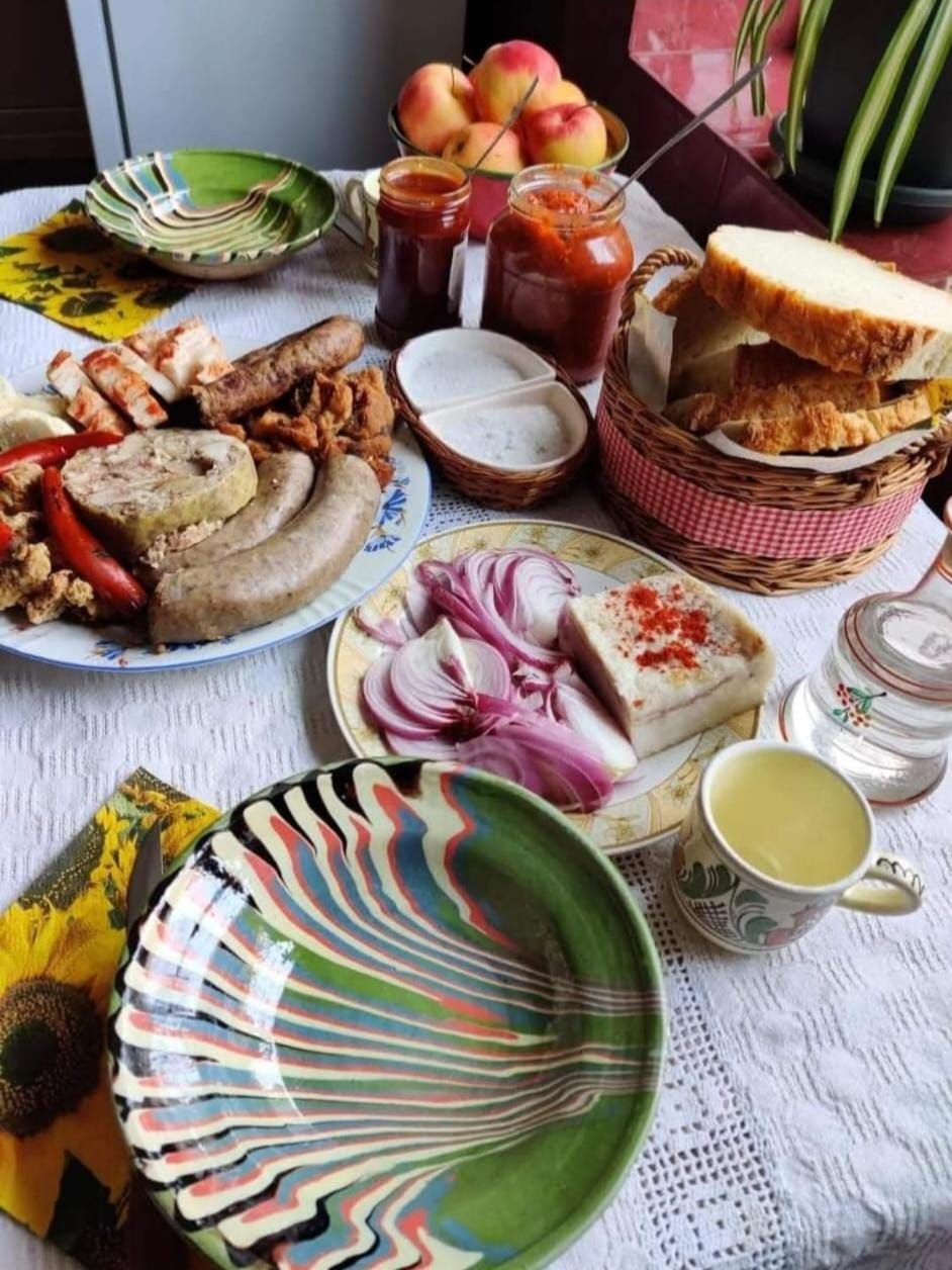 Casa Taraneasca "OM BUN" Farm Stay in Romania