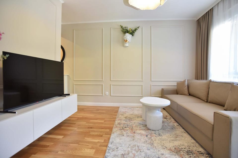 Comfy one-bdr apartment Sara Apartment in Budva