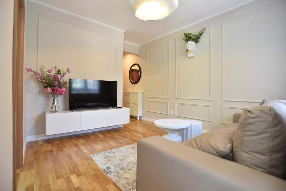 Comfy one-bdr apartment Sara Apartment in Budva