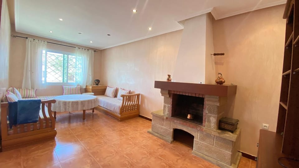 Living room, Photo of the whole room, Seating area, Dining area