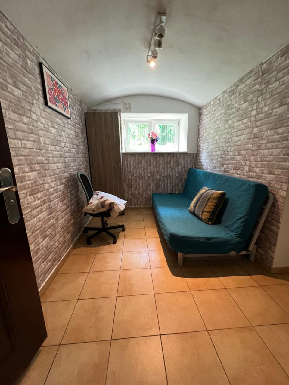 Kawalerka,studio underground Apartment in Krakow