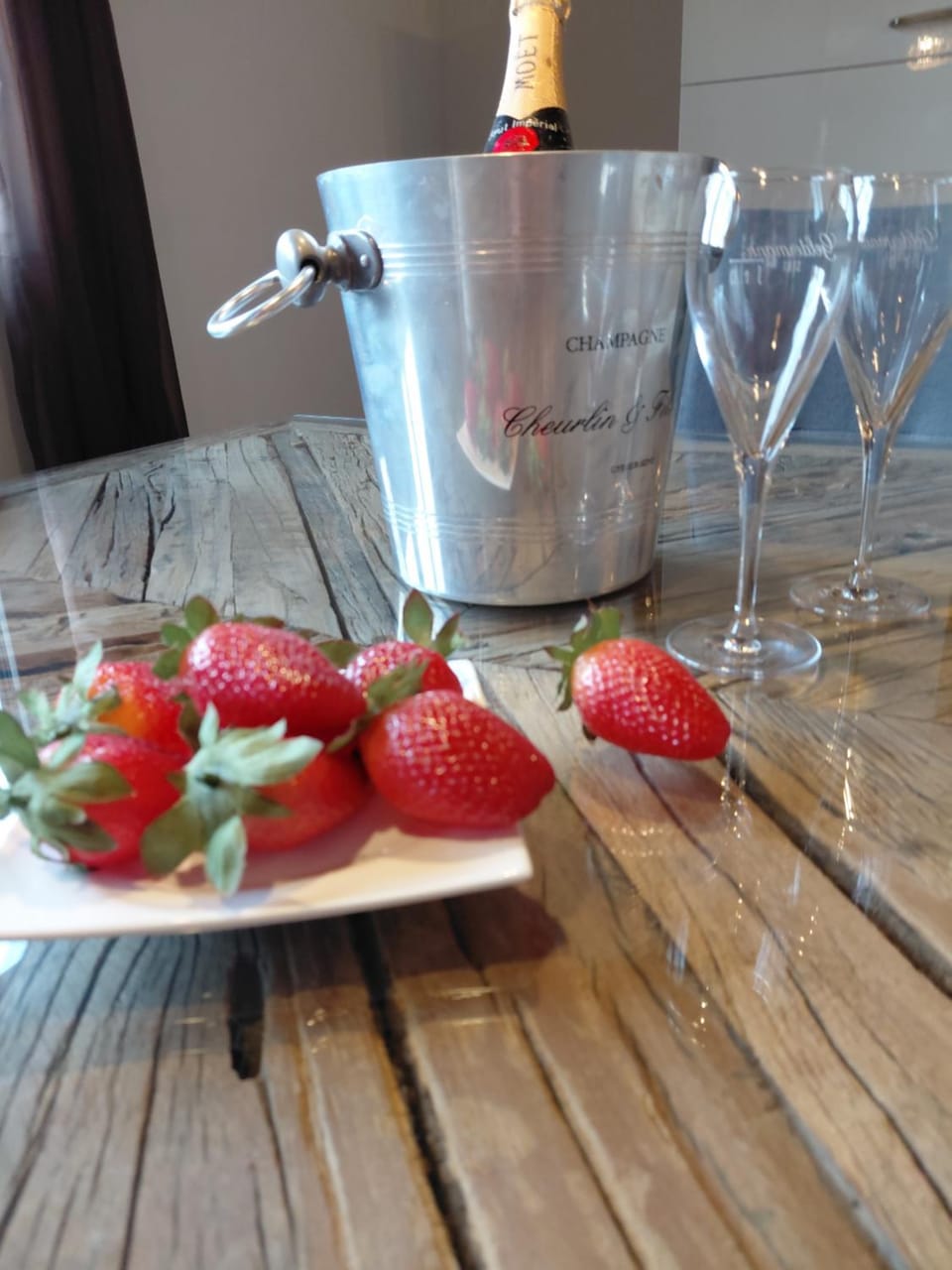 Food, Drinks, Alcoholic drinks