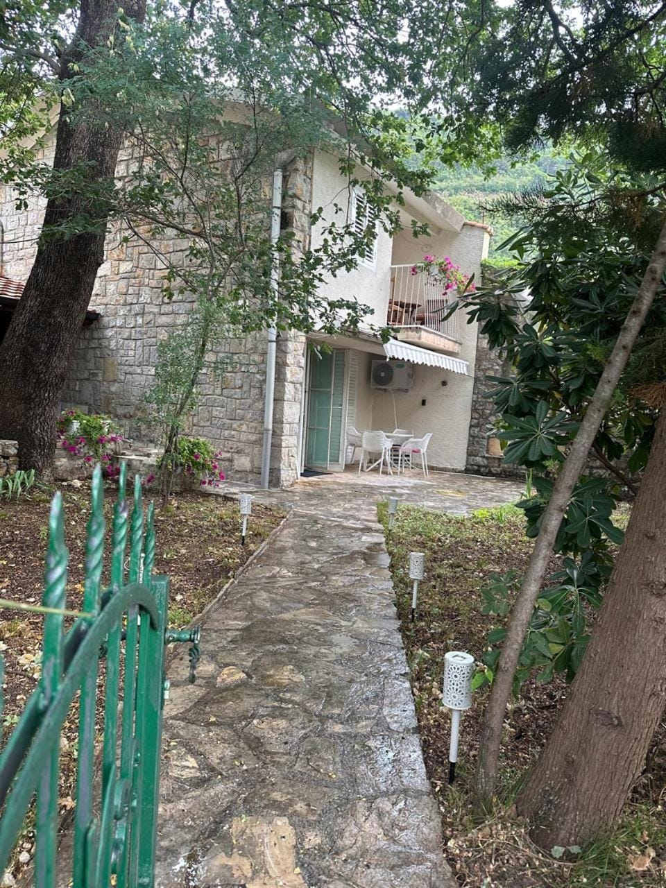 Property building, Garden view