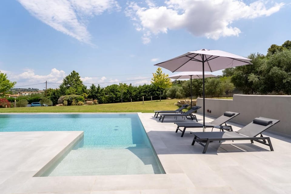Garden, Pool view, Swimming pool, sunbed