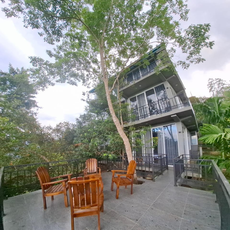 Property building, Balcony/Terrace