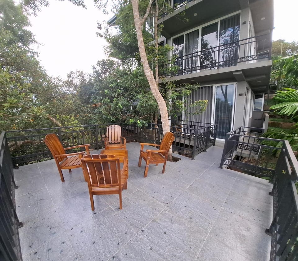 Property building, Patio, Day, View (from property/room), Balcony/Terrace