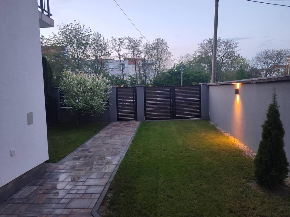 Garden, Garden view