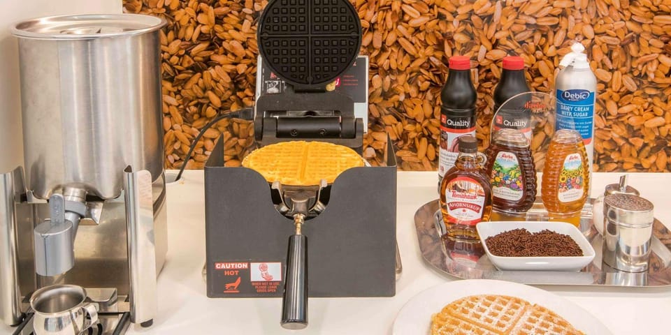 Food and drinks, Dining area, Food, Breakfast, Drinks