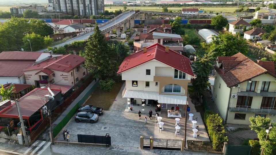 Property building, Bird's eye view, Street view, Parking