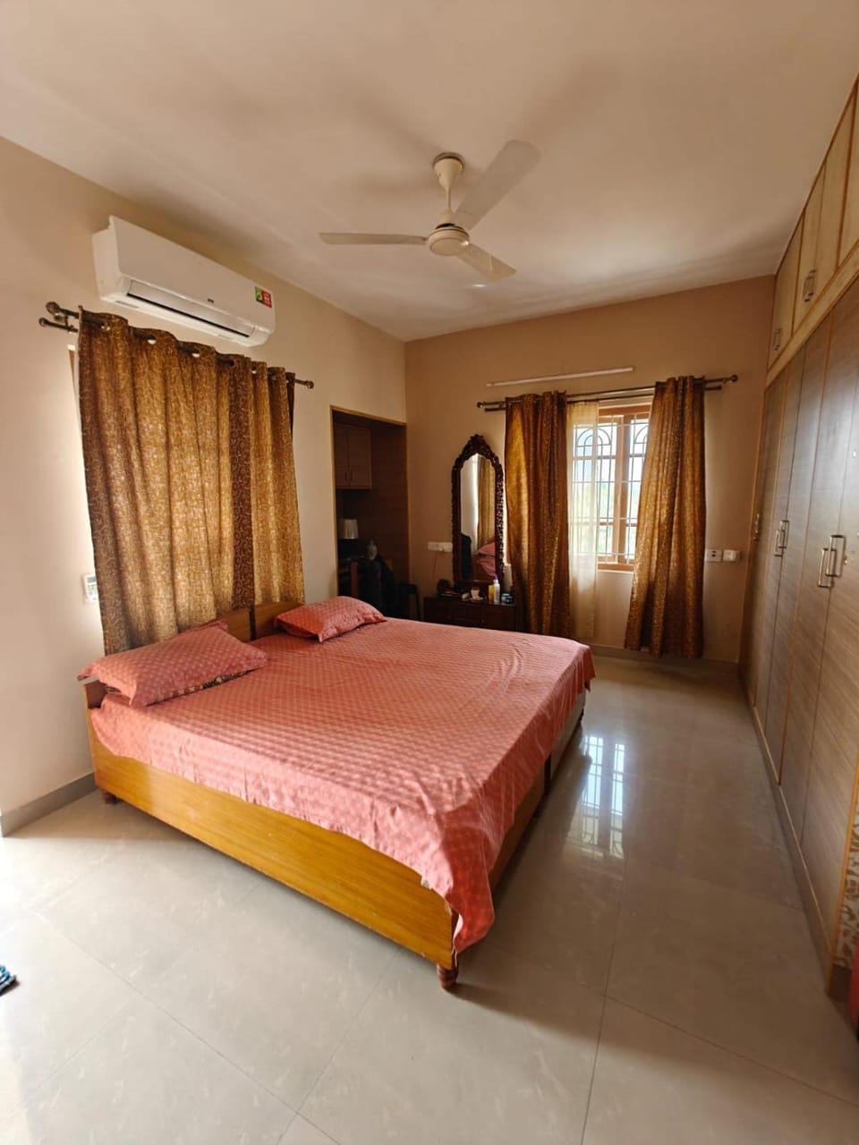 Marshal's Den Near Isha Yoga Villa in Maharashtra