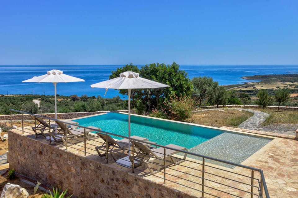 Pool view, Sea view, Swimming pool, sunbed