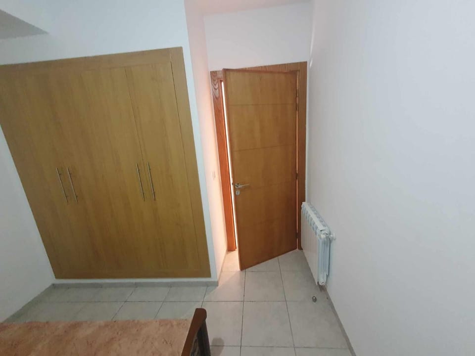 Appartement 3 chambres bien situé à Mrezga Apartment in Mrezga