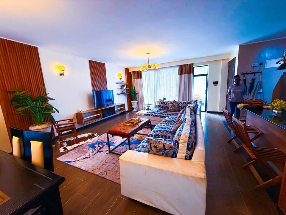 Communal lounge/ TV room, Bed, TV and multimedia, Living room, Photo of the whole room, Seating area, Dining area, Evening entertainment, Bedroom