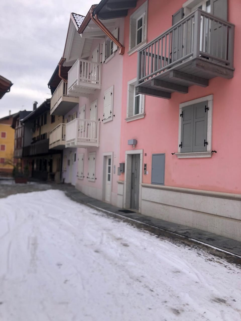 Moderno appartamento e ampio garage in centro Apartment in Trentino-South Tyrol