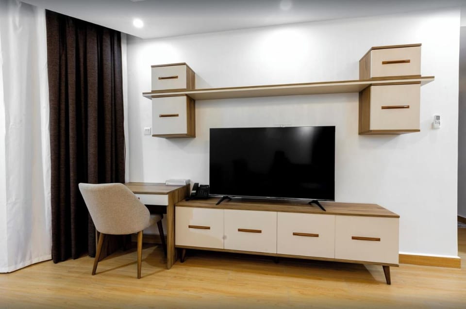 TV and multimedia, Evening entertainment