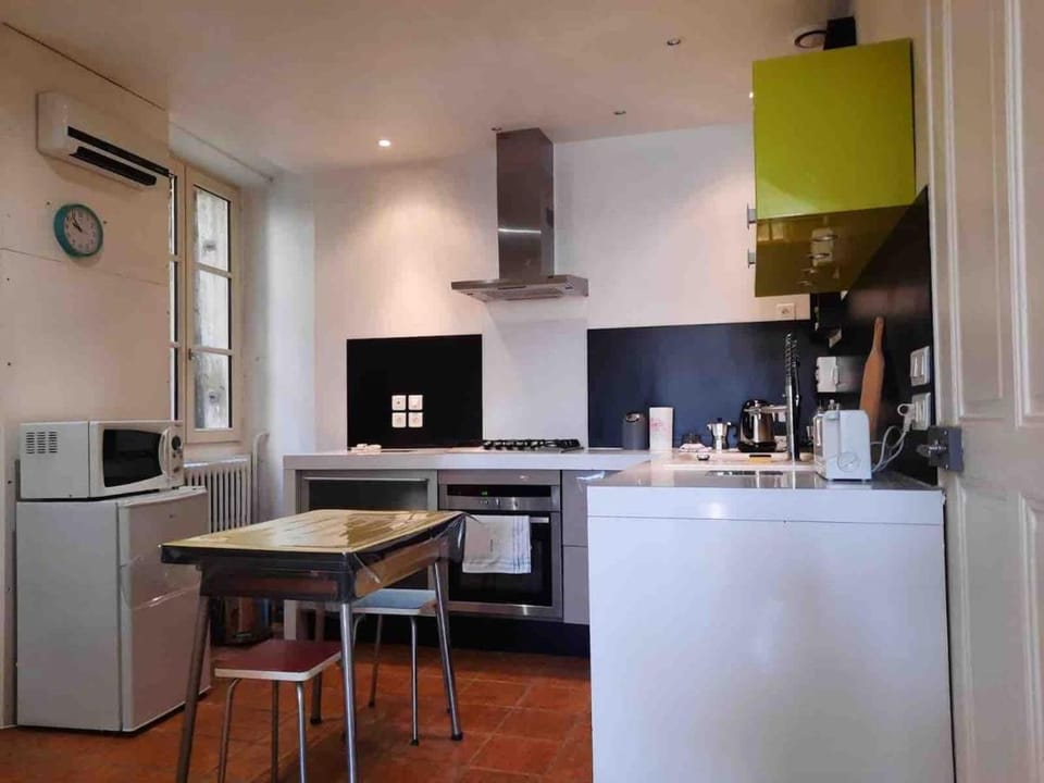 Appartement 84m2 avec terrasse Apartment in Provence