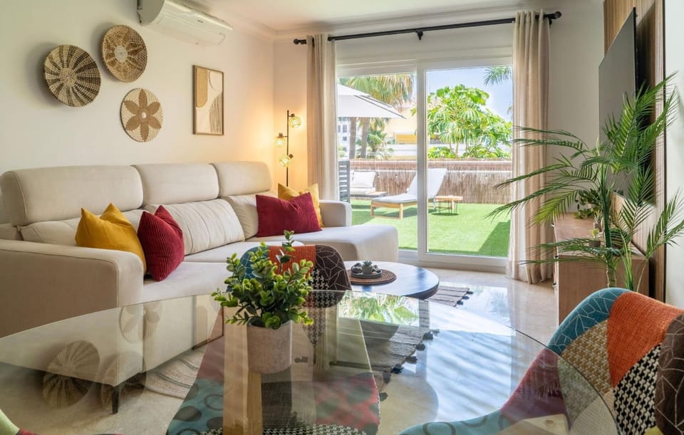 TV and multimedia, Living room, Seating area