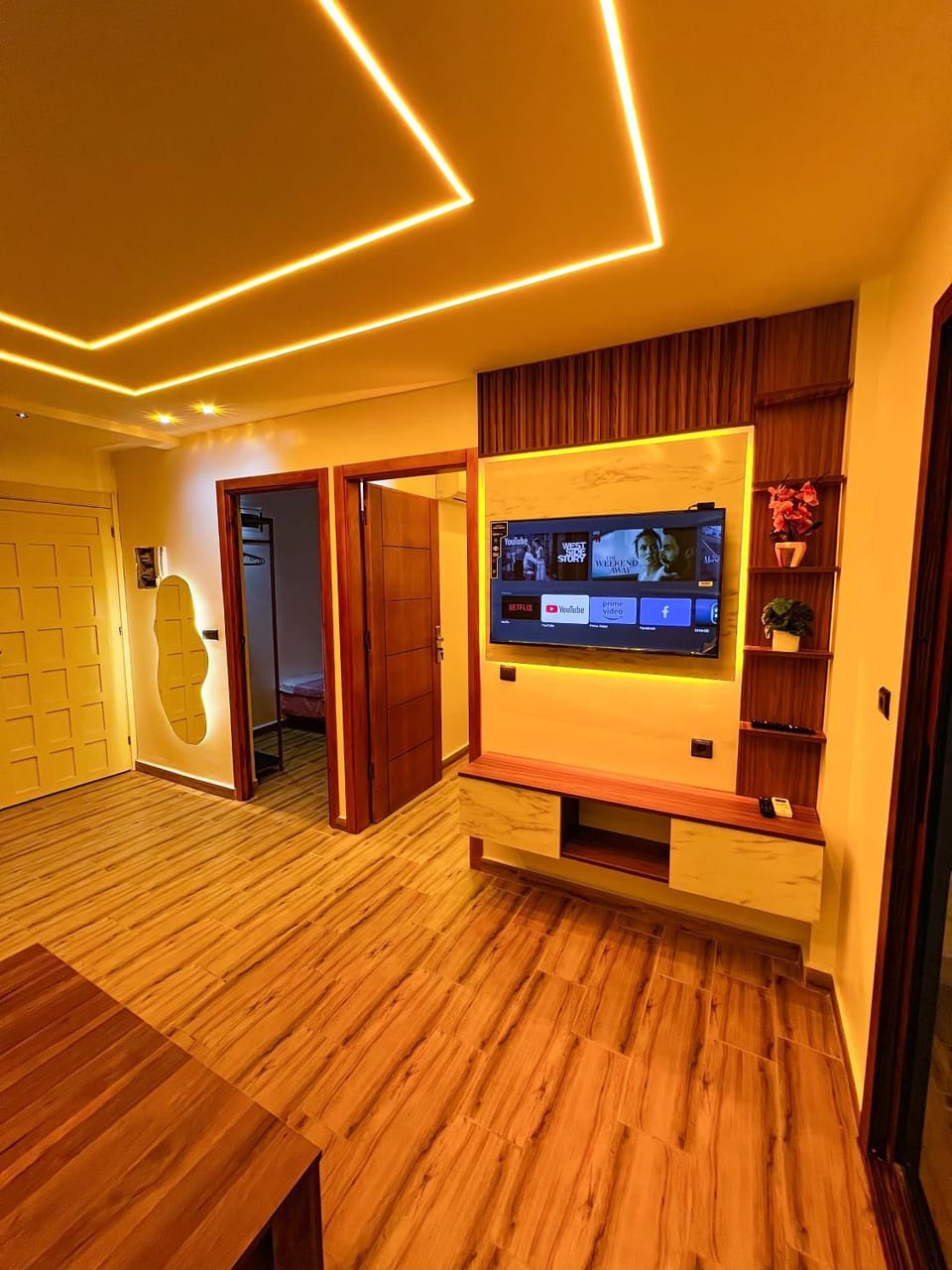 Communal lounge/ TV room, TV and multimedia, Living room, Seating area, Evening entertainment